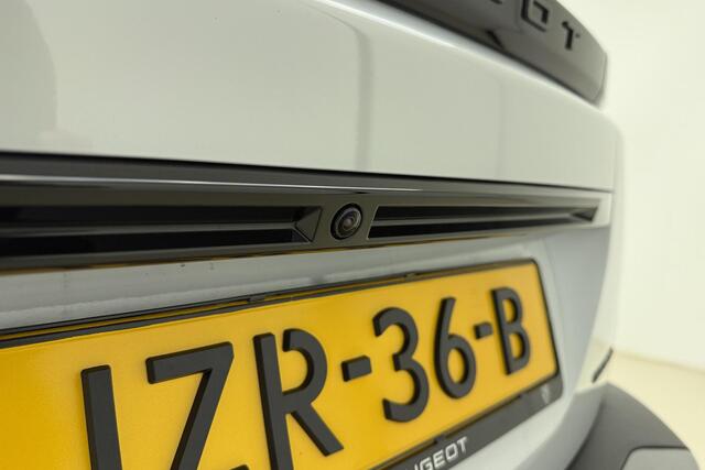 Peugeot 2008 1.2 Hybrid 145 Allure | Navigatie | Camera | Climate & Cruise Control | AppleCarplay/Android Auto |