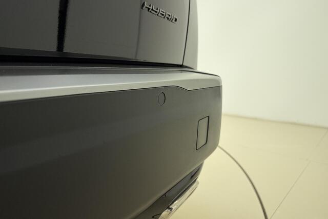 Peugeot 2008 1.2 Hybrid 145 Allure | Climate & Cruise Control | Parkeersensoren voor + achter | AppleCarplay/Android Auto |