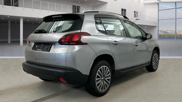 Peugeot 2008 1.2 PureTech Active BUITENLANDSE PAPIEREN