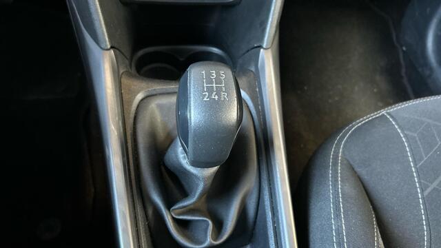 Peugeot 2008 1.2 PureTech Active BUITENLANDSE PAPIEREN