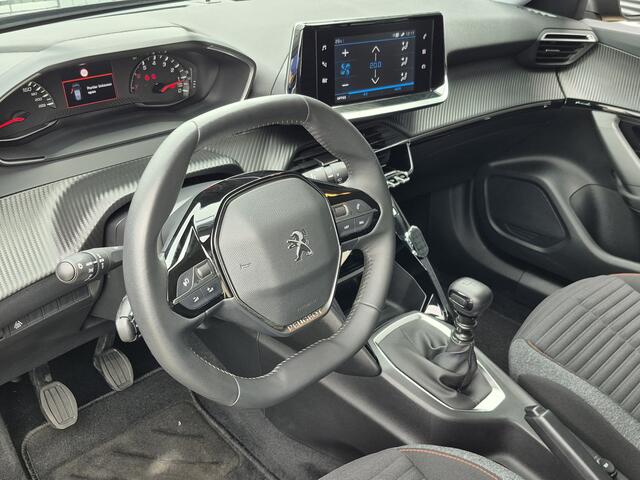 Peugeot 2008 1.2 PureTech Active Pack | Navigatie | Camera | Lichtmetalen Velgen | Apple Carplay en Android Auto |