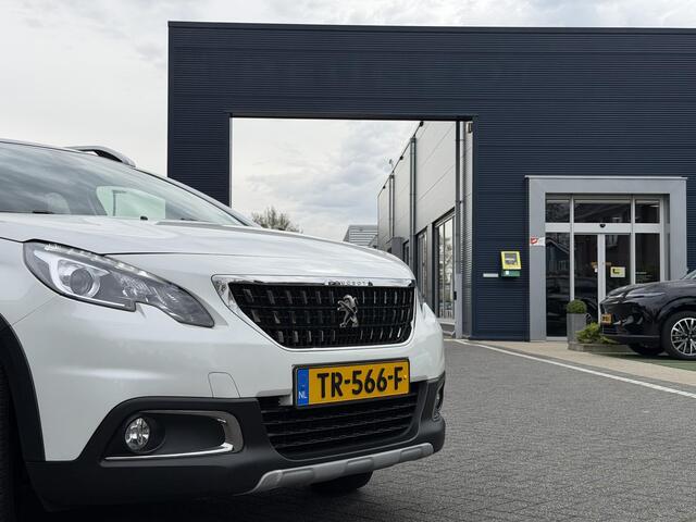 Peugeot 2008 Allure 1.2 PureTech 110PK Navigatie, Achteruitrijcamera, Panoramadak, Parkeersensoren, Apple Carplay, Android Auto