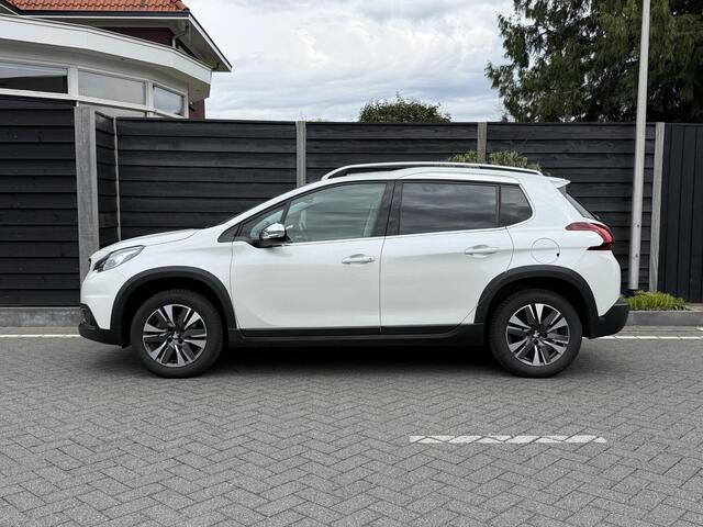 Peugeot 2008 Allure 1.2 PureTech 110PK Navigatie, Achteruitrijcamera, Panoramadak, Parkeersensoren, Apple Carplay, Android Auto