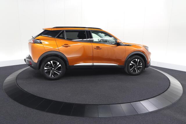 Peugeot 2008 PureTech 100 Allure | Trekhaak | Apple Carplay | Parkeersensoren