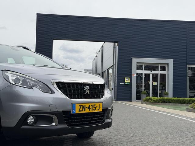 Peugeot 2008 Blue Lion 1.2 PureTech 130PK Navigatie, Parkeersensoren Achter, Panoramadak, Trekhaak, Airco