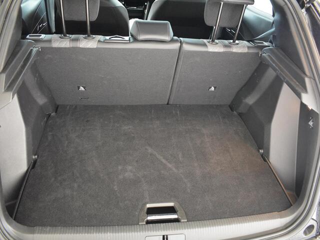 Peugeot 2008 1.2 Hybrid 136 Allure | Navigatie | Parkeer Camera |