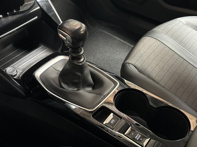 Peugeot 2008 1.2 PureTech Allure Sport (VIRTUAL COCKPIT, APPLE CARPLAY, GROOT NAVI, 360 CAMERA, LEDER, SPORTSTOELEN, KEYLESS, CRUISE, NIEUWSTAAT)