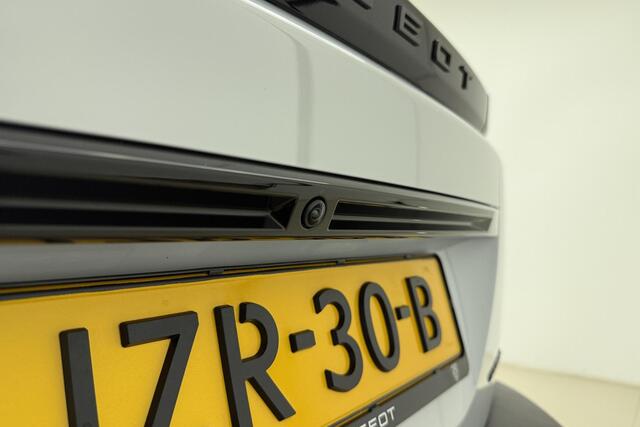 Peugeot 2008 1.2 Hybrid 145 Allure |Voorstoelen verwarmd| Camera | Climate & Cruise Control | AppleCarplay/Android Auto |