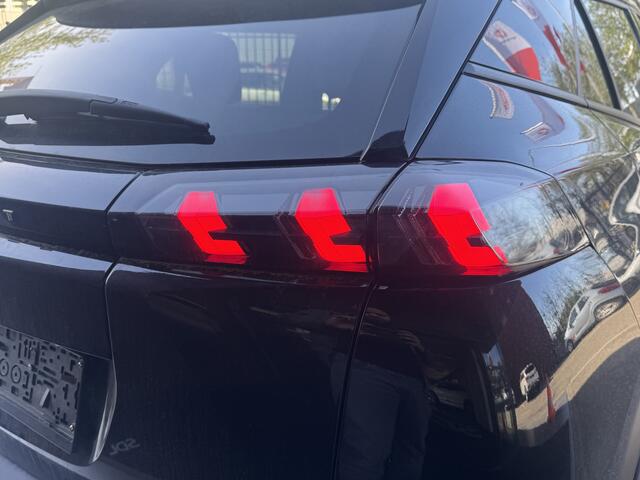 Peugeot 2008 1.2 PureTech Allure // CAMERA // APPLE CARPLAY - ANDROID AUTO // CLIMA // CRUISE // STOELVERWARMING //