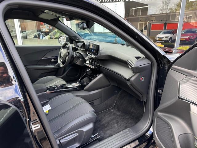 Peugeot 2008 1.2 HYBRID 145 GT