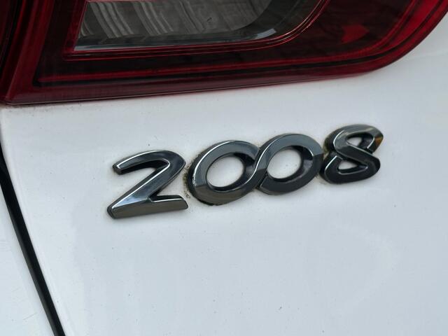 Peugeot 2008 1.2 PURETECH 110 pk ALLURE