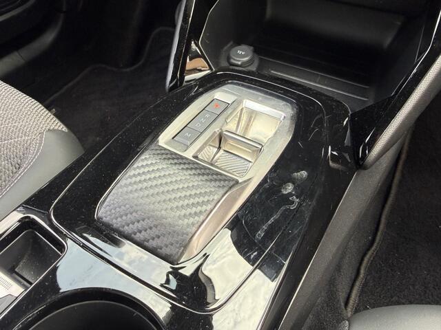 Peugeot 2008 1.2 PURETECH ALLUREPACK AUTOMAAT 130PK AIRCO NAVI CLIMA PDC-CAMERA I-TOGGLE.