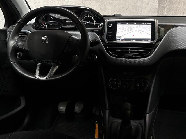 Peugeot 2008 1.2 PureTech Sport (APPLE CARPLAY, NAVIGATIE, CRUISE, PARKEERSENSOREN, SPORTSTOELEN, LM VELGEN, NIEUWE APK, NIEUWSTAAT)