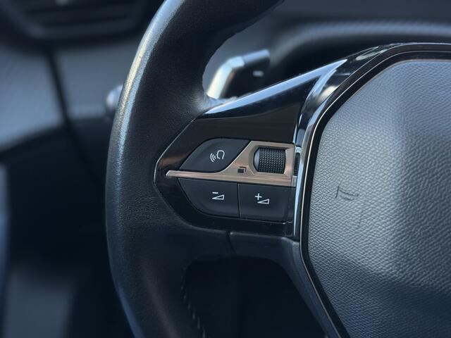 Peugeot 2008 1.2 PureTech 130pk Allure Automaat!!! | Stoelverwarming | Camera | Trekhaak | LM Velgen | Nw DB Riem | Privacy Glas | RIJKLAARPRIJS INCL 12 MAANDEN GARANTIE EN BEURT