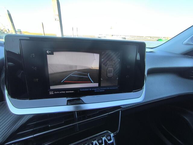 Peugeot 2008 1.2 PureTech Blue Lease Active 130PK incl motor update tegen olie verbruik, carplay, climate en cruise control, camera.