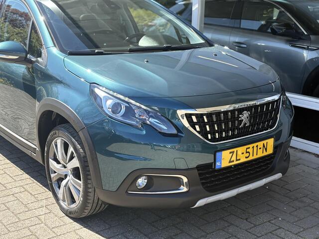 Peugeot 2008 1.2T 130pk Blue Lease Allure | Trekhaak | Achteruitrijcamera | Weinig kilometers | Dealeronderhouden | Panoramadak | Navigatie | Apple Carplay/Android Auto