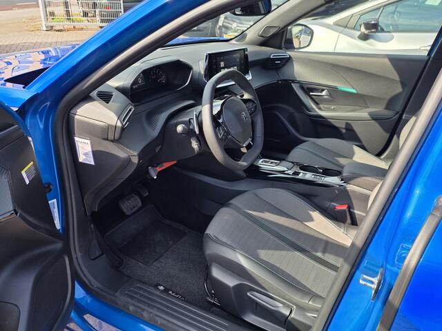 Peugeot 2008 1.2 PureTech Allure, navi, trekhaak, stoelverw.