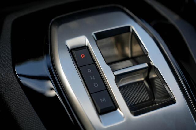 Peugeot 2008 1.2 PureTech Active Pack | Camera | Carplay | Navi | Cruise