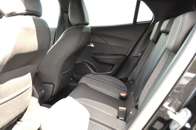 Peugeot 2008 1.2 Hyb 136 Allure cam v+a adapcrc key-less