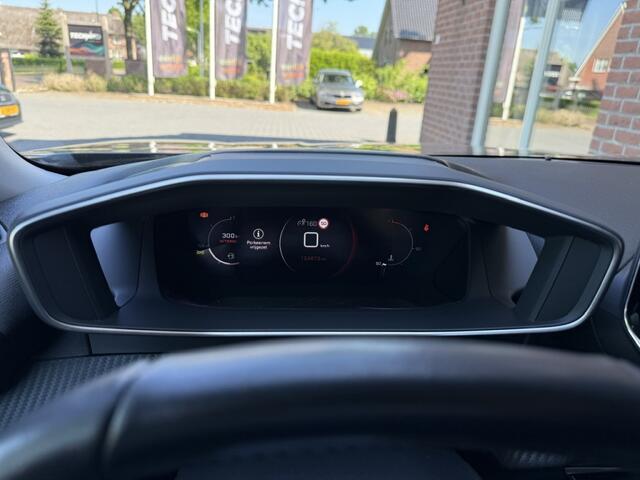 Peugeot 2008 1.2 PureTech Allure CAMERA / 1/2LEER / NAVI / CARPLAY / ANDROID
