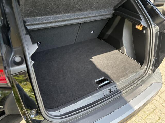Peugeot 2008 1.2T 130pk Automaat Allure | Adaptieve Cruise | 360gr Camera | Dodehoek detectie | Stoelverwarming | Apple Carplay/Android Auto |