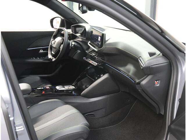 Peugeot 2008 1.2 Hybrid 145PK GT | 1ste eigenaar | AppleCarPlay/AndroidAuto | Climate Control | Cruise Control | Camera | FULL LED | LMV | Parkeersensoren | Privacy Glass | Isofix | Two-Tone | Sfeerverlichting |