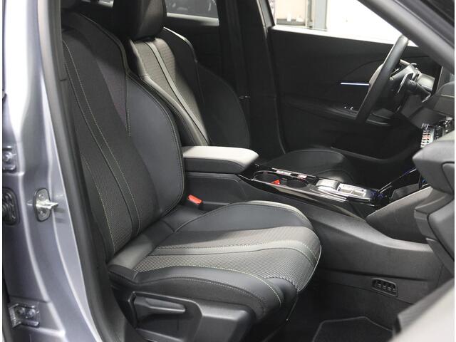 Peugeot 2008 1.2 Hybrid 145PK GT | 1ste eigenaar | AppleCarPlay/AndroidAuto | Climate Control | Cruise Control | Camera | FULL LED | LMV | Parkeersensoren | Privacy Glass | Isofix | Two-Tone | Sfeerverlichting |