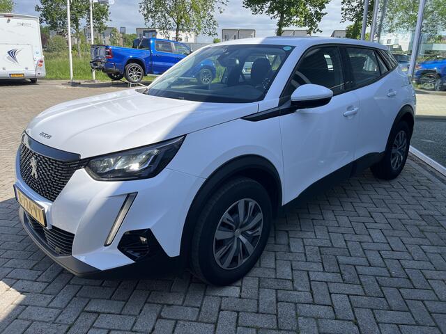 Peugeot 2008 1.2 PureTech Blue Lease Active / Trekhaak / Carplay / Cruise