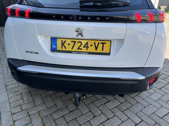 Peugeot 2008 1.2 PureTech Blue Lease Active / Trekhaak / Carplay / Cruise