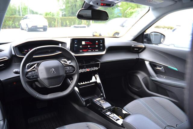 Peugeot 2008 1.2 PureTech Allure Pack Camera | Carplay | Automaat | half/leder