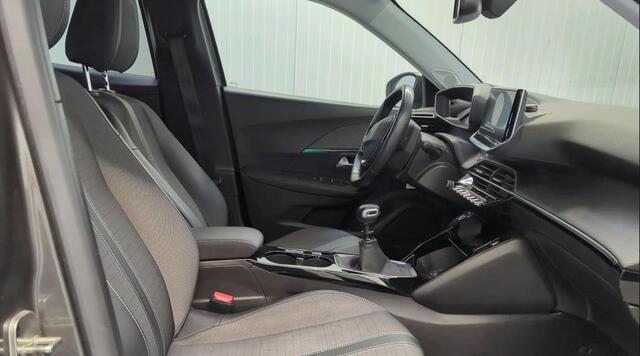 Peugeot 2008 1.5 HDi Allure / Trekhaak / Pdc.+Camera / Distributie bij 117Dkm.vervangen / Airco-ecc./ Navigatie / 1/2 Leder / / Apk nieuw