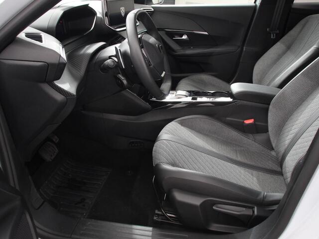 Peugeot 2008 1.2 Hybrid 136 pk Automaat Allure Navigatie Apple Carplay/Android Auto Climate Control Dab Led Parkeer sensoren Cruise Control Stoelverwarming