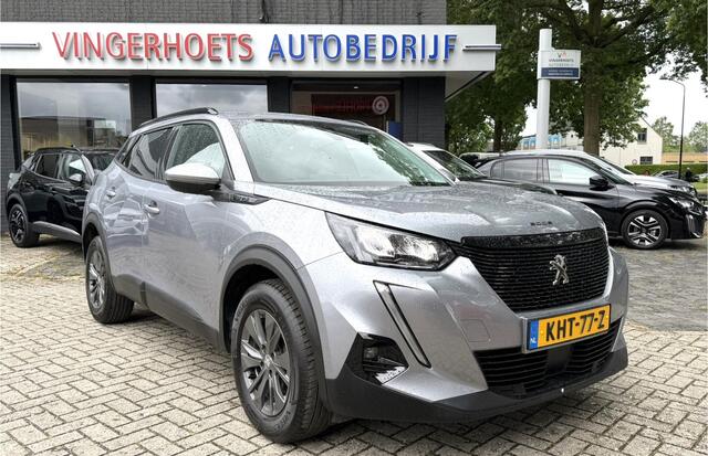 Peugeot 2008 1.2 Benzine 100 Pk. Style * Navigatie * Achteruitrij Parkeer Camera * L.M. Velgen * DAB Radio * Vingerhoets; Vierde Generatie Eersteklas Service. Al meer dan 100 jaar een begrip in de Brabantse Kempen.
