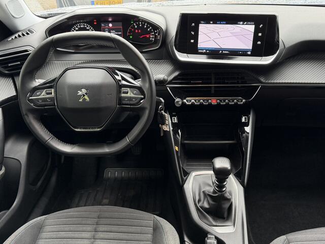 Peugeot 2008 1.2 Benzine 100 Pk. Style * Navigatie * Achteruitrij Parkeer Camera * L.M. Velgen * DAB Radio * Vingerhoets; Vierde Generatie Eersteklas Service. Al meer dan 100 jaar een begrip in de Brabantse Kempen.