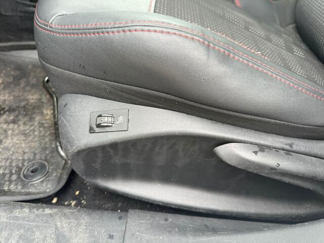Peugeot 2008 Allure Pano|Automaat|Leer|GT|Clima