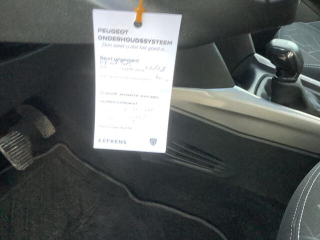 Peugeot 2008 1.2 PURET. BLUE LION