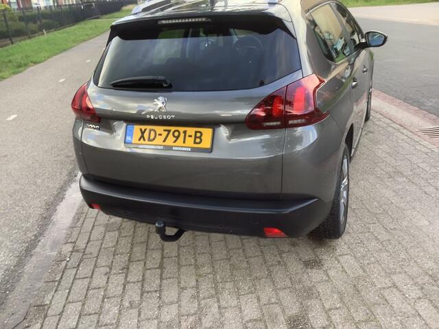 Peugeot 2008 1.2 PURET. BLUE LION