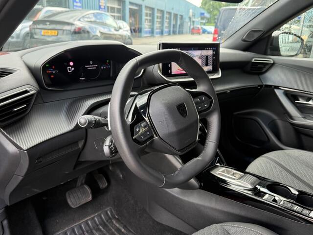 Peugeot 2008 1.2 PURETECH 130PK ALLURE AUTOMAAT NAVI LMV PDC-CAMERA