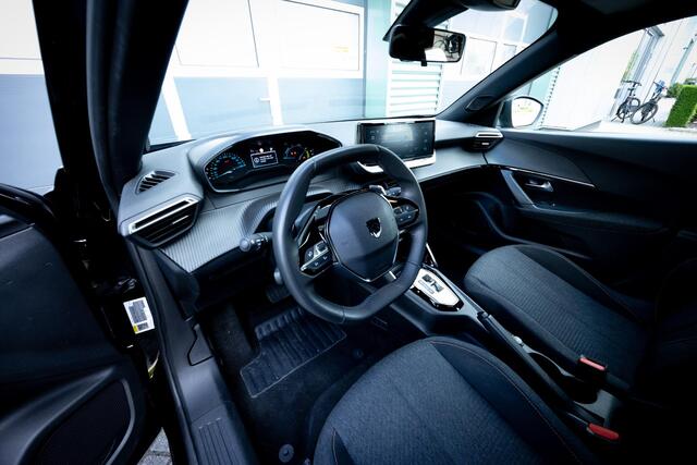 Peugeot 2008 1.2 Hybrid 136 Style Apple Carplay | Parkeersensor | LED