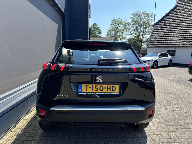 Peugeot 2008 1.2 Turbo 100 PK Active Pack | Navigatie Via Telefoon | Camera | Parkeersensoren Achter | Cruise Control | Climate control | LED Dagrijverlichting |