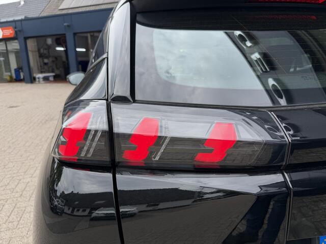 Peugeot 2008 1.2 Turbo 100 PK Active Pack | Hoge Instap | Achteruitrij-Camera | LED-Dagrijverlichting | Stoelverwarming | Apple-Carplay | Climate Control | Dealer Onderhouden | Cruise Control |