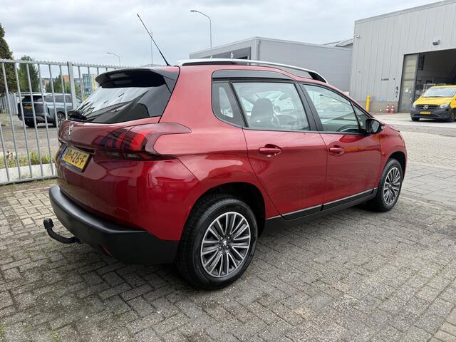 Peugeot 2008 1.2 PureTech Blue Lion