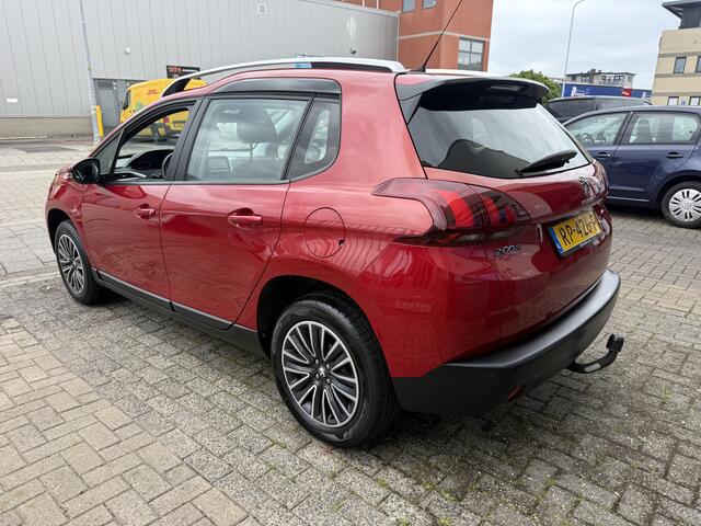 Peugeot 2008 1.2 PureTech Blue Lion
