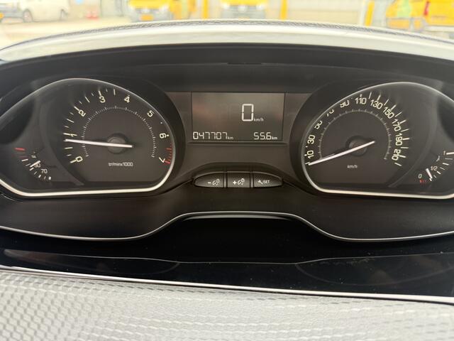 Peugeot 2008 1.2 PureTech Blue Lion
