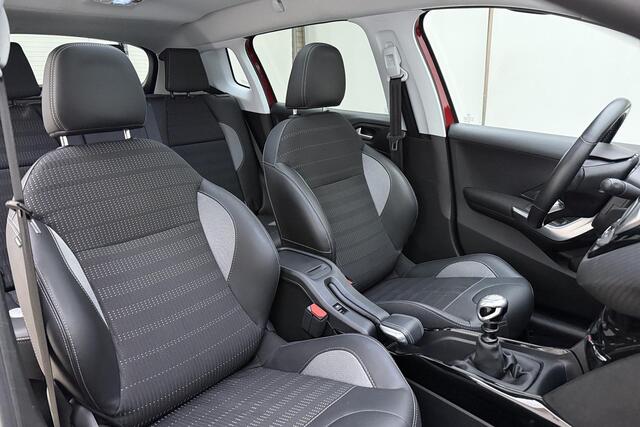 Peugeot 2008 1.2 PureTech Allure Airco l Bluetooth l Cruise Control l Navigatie l Apple Carplay & Android Auto l Lichtmetalen Velgen