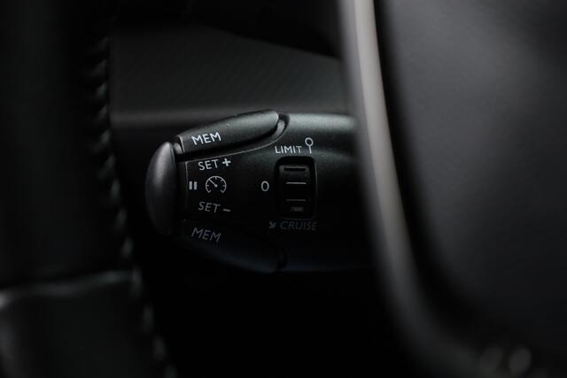 Peugeot 2008 1.2 PureTech Allure | Rijklaar! | Orig. NL | Afn. Trekhaak | Dig. Cockpit | NAV+App.Connect | Camera+PDC | Cruise | DAB | Elek.Spiegels V