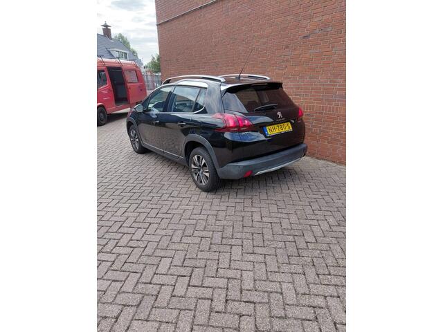 Peugeot 2008 1.2 PureTech Allure