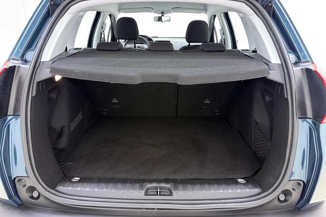 Peugeot 2008 1.2 PureTech Active | Trekhaak | Cruise control | Navigatie | Bluetooth | Climate control | Centrale deurvergrendeling