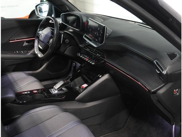 Peugeot 2008 130PK GT | 1ste eigenaar | Dodehoekdetectie | Navigatie | AUTOMAAT | AppleCarplay/AndroidAuto | Schuifkanteldak | 18"LMV | Camera | Keyless | Cruise Control | Climate Control | Camera | FULL LED | Sfeerverlichting | Isofix | Privacy Glass |