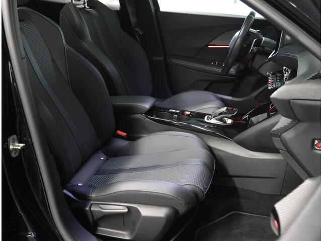 Peugeot 2008 130PK GT | 1ste eigenaar | Dodehoekdetectie | Navigatie | AUTOMAAT | AppleCarplay/AndroidAuto | Schuifkanteldak | 18"LMV | Camera | Keyless | Cruise Control | Climate Control | Camera | FULL LED | Sfeerverlichting | Isofix | Privacy Glass |
